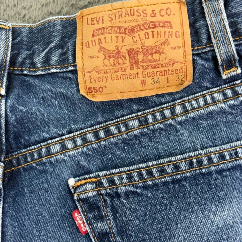 Levi's 550‎ Jeans Mens 34x32 Blue Relaxed Fit Tapered Leg Medium Wash Vintage